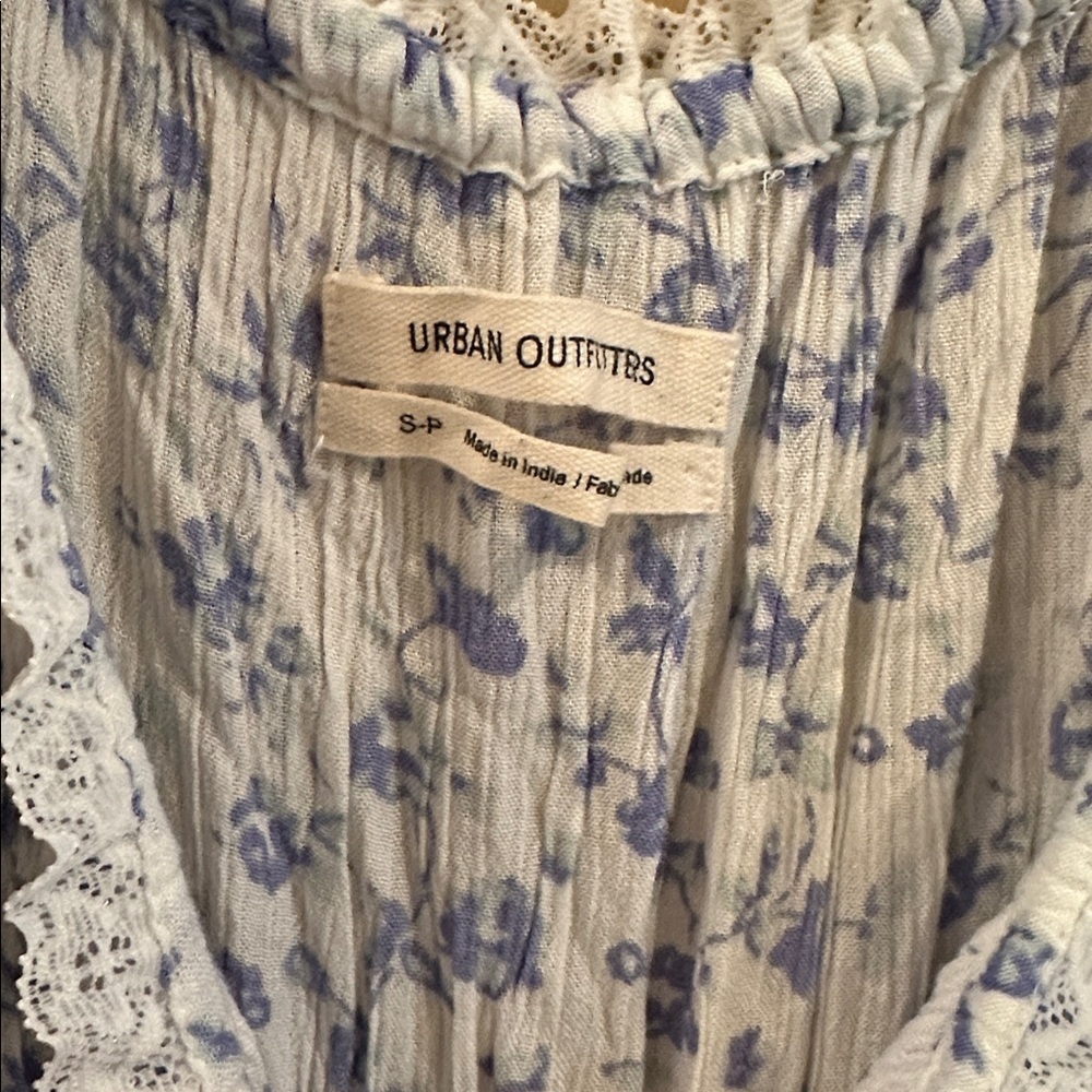 Urban Outfitters Laura Floral Ruffle Romper - Picture 4 of 8